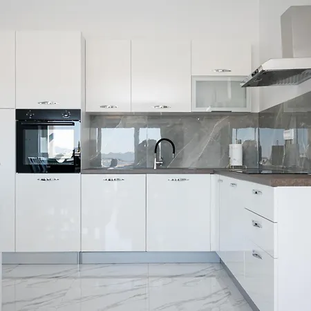 Apartamento With A Parking Space - 23015 *