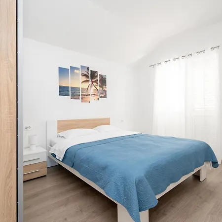Apartamento With A Parking Space - 23015 *